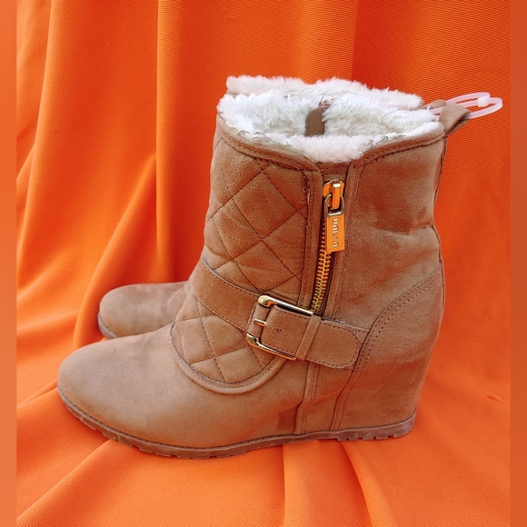 unisa wedge boots